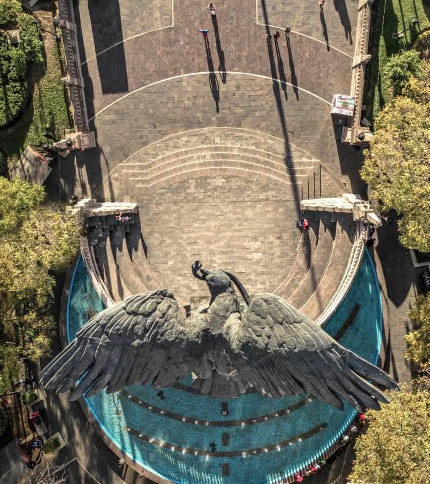 fabisra_nanuk's tweet image. En mi merito Aguascalientes'n está una réplica (frente a catedral y Palacio de Gobierno) 🤍