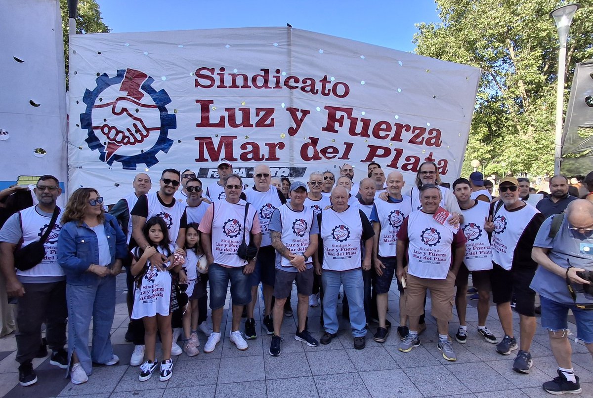 No a la reforma laboral. En las calles defendiendo nuestros derechos de clase trabajadora.

#NoALaReformaLaboral