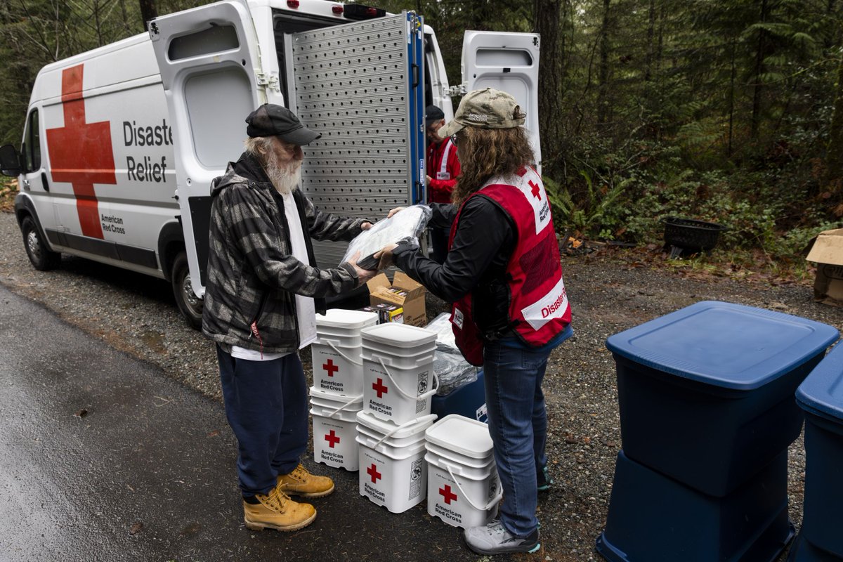 RedCross's tweet image. “Imagine sleeping in the middle of the night and the flood came.”

This was Ubah Dahraan's reality when she received an emergency evacuation order in the middle of the night. Her priority was getting her son Abdirauf — who is immobile and uses a wheelchair — to safety.

“It’s…