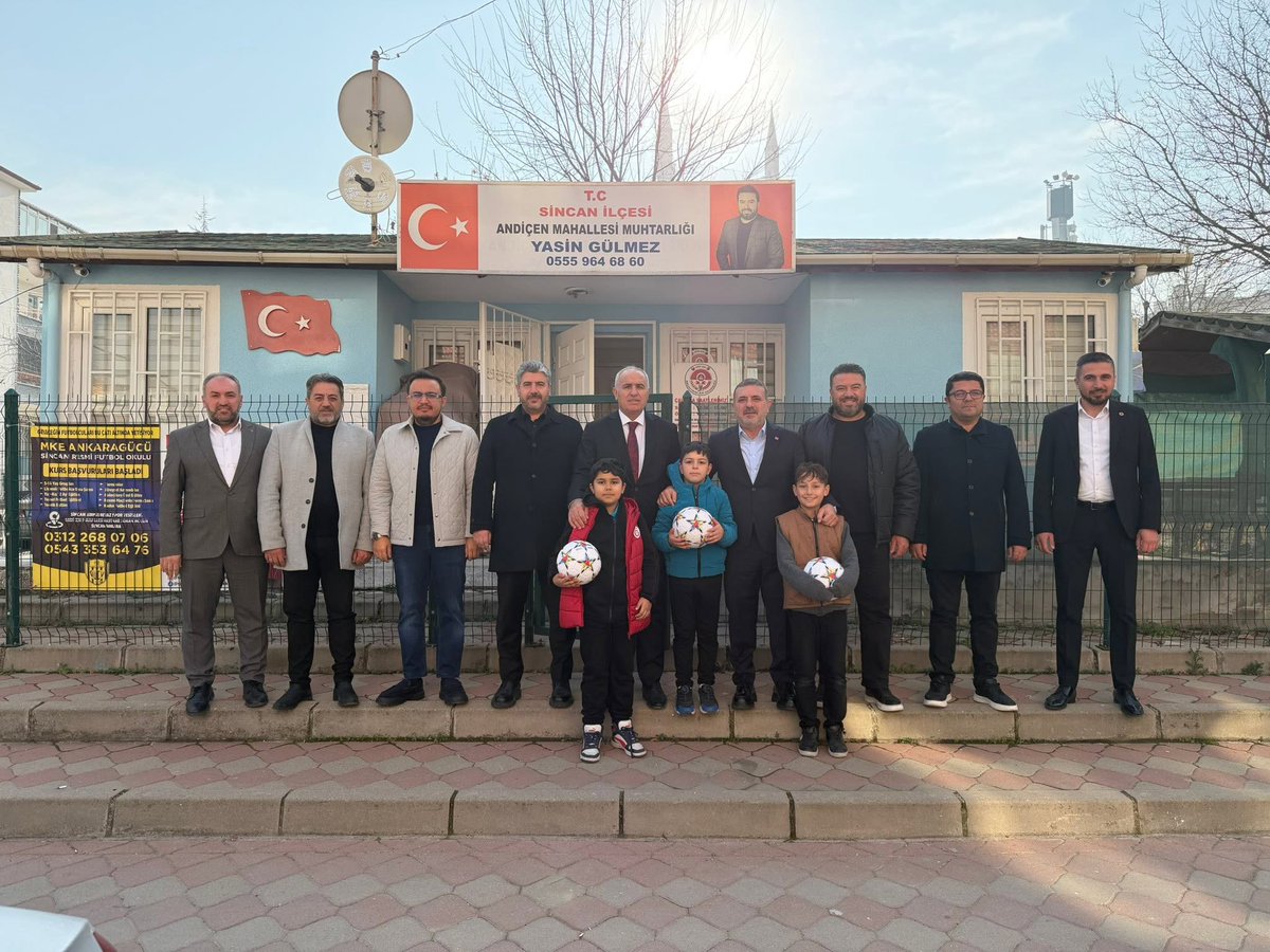 AK Parti Sincan İlçe Başkanımız Mustafa Özcan, Kaymakamımız Levent Kılıç, Belediye Başkanımız Murat Ercan ve Belediye Genel Koordinatörümüz İsmail Can Ocak ile birlikte Sincan Muhtarlar Derneği Başkanımız Andiçen Mahallesi Muhtarımız Yasin Gülmez'i ziyaret ettik.