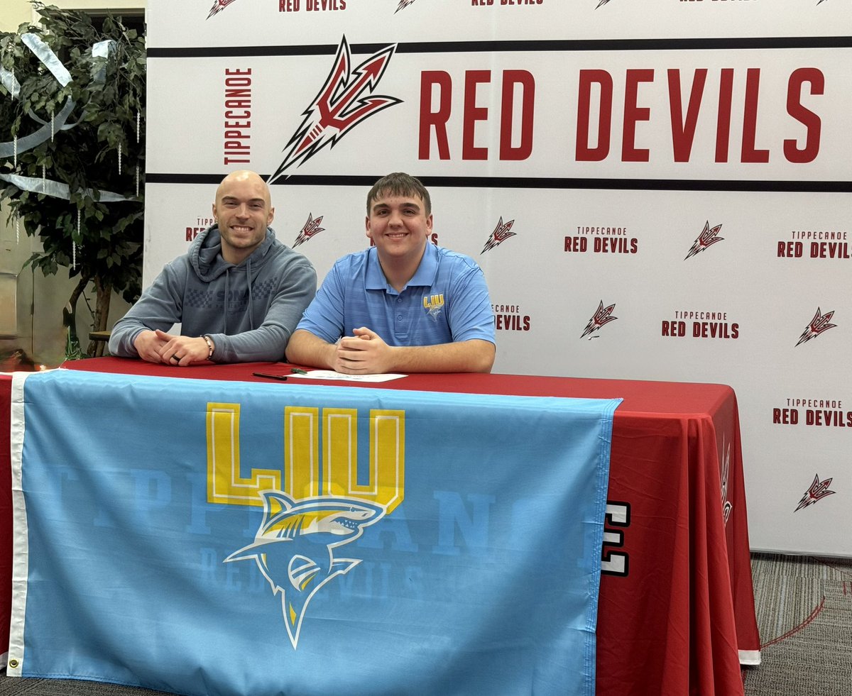 Huge thank you to everybody from our community who came out to support me and <a href="/Will_Strong10/">Will Strong</a> at our signing ceremony yesterday ! <a href="/TippFB/">Tippecanoe Football 🏈</a> <a href="/DJRSwework/">Darren Junior Recruiting Source LLC.</a> <a href="/EthanFCampbell5/">Ethan Campbell</a> <a href="/jasonclendening/">Jason Clendening</a> <a href="/CraigSyphrit/">Craig Syphrit</a>