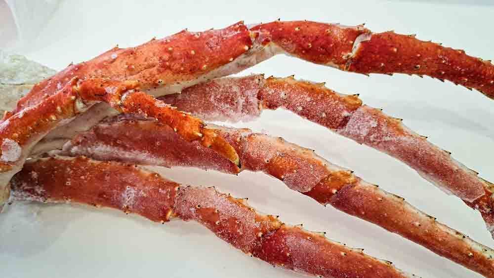 King Crab are the largest and most impressive of all crabs. They are renowned for unmatched sweet flavour, quality, and tender texture. buff.ly/gsOhXih