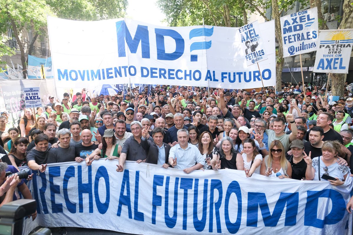 larroqueandres's tweet image. Junto al gobernador @Kicillofok, intendentes, legisladores y referentes sociales marchamos con el Movimiento Obrero Organizado en defensa de los trabajadores y los derechos laborales.

Frenar la reforma laboral de Milei es defender el trabajo argentino, la industria nacional y el…