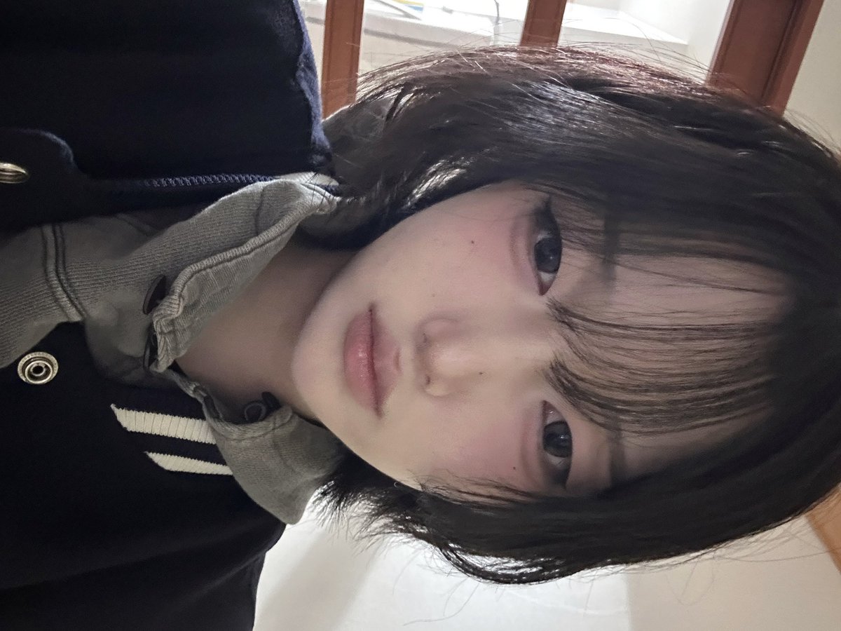 9umua's tweet photo. 종강햇어요 (시험마지막날이엇어서개밤티옷) https://t.co/hpqAfEK86N