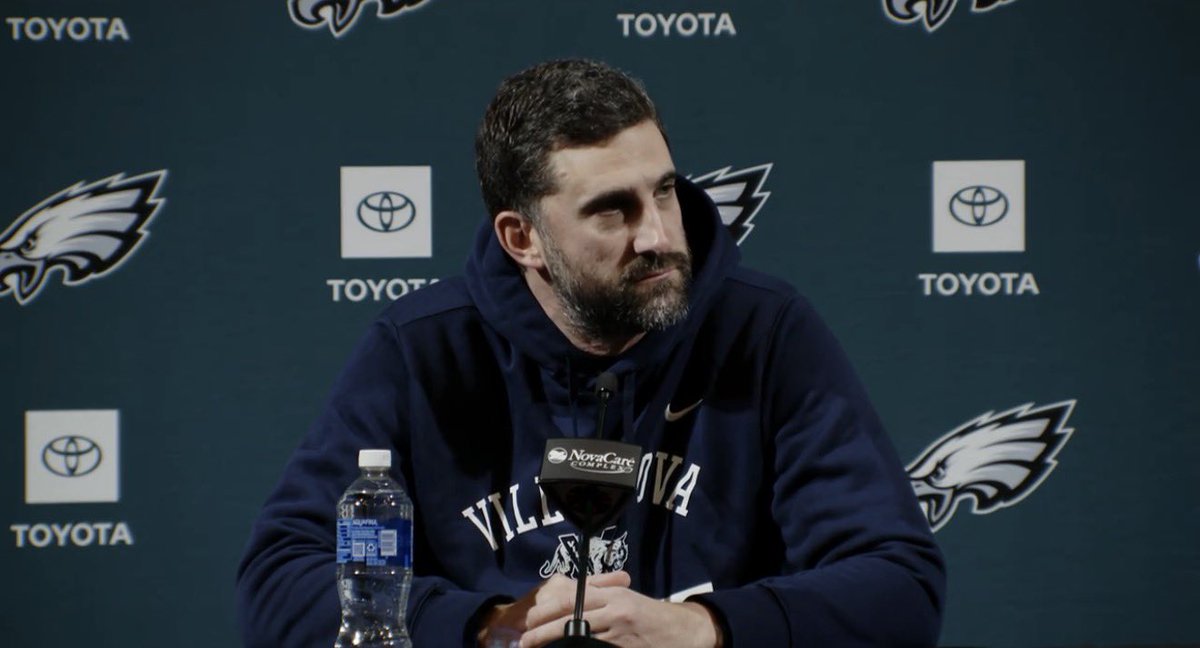NovaAthletics's tweet photo. Appreciate the support, Coach Sirianni 👊

@NovaFootball 
#GoNova ✌️ #FlyEaglesFly https://t.co/VBDw3fgLtR