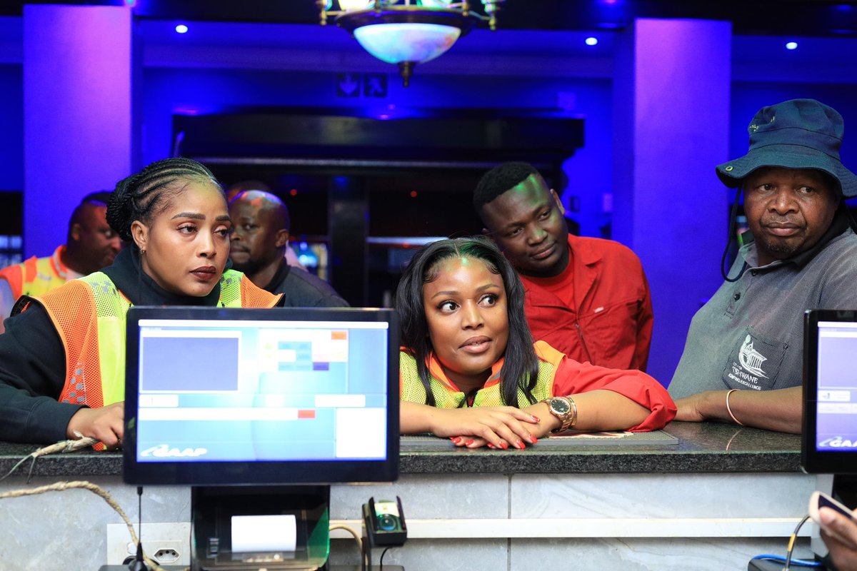 𝔹𝕝𝕖𝕤𝕤𝕚𝕟𝕘 𝕋𝕤𝕙𝕖𝕘𝕠 𝕆𝕣𝕒𝕥𝕚𝕝𝕨𝕖 tweet media