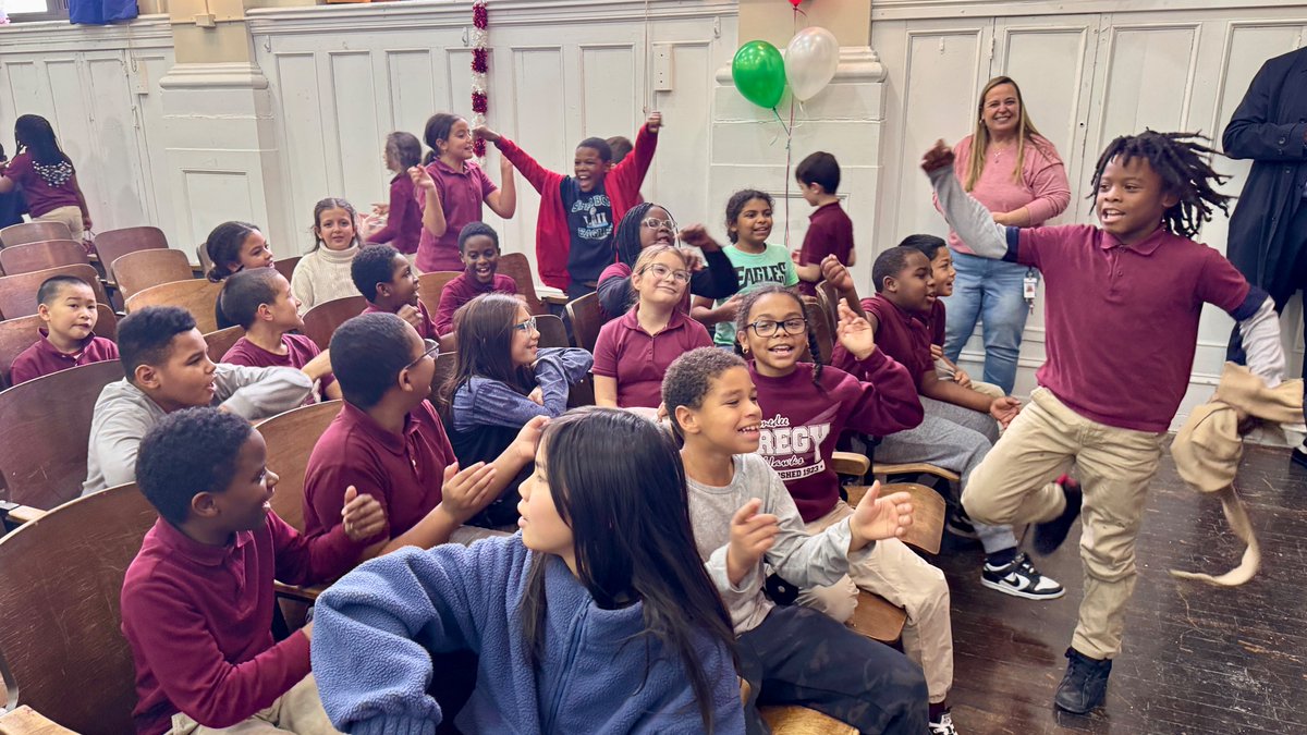 watlington_sr's tweet image. Joy and generosity filled the halls at Bregy Elementary! 🎁Thanks to @PHLCouncil Pres. @CouncilmemberKJ  and the ACE Program/I-Lead, ~325 students received gifts just in time for the holidays. Huge thanks to all who made it possible!
#PHLed #CommunityPartnerships #SeasonOfGiving