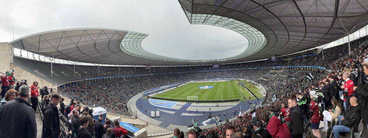 morrishsv's tweet image. 2025 nach Himmelsrichtungen

Nord: 🇩🇰 Right To Dream Park Nordsjælland
Ost: 🇩🇪 Olympiastadion Berlin
Süd: 🇨🇭 Letzigrund Zürich
West: 🇩🇪 Merkur Spiel Arena Düsseldorf