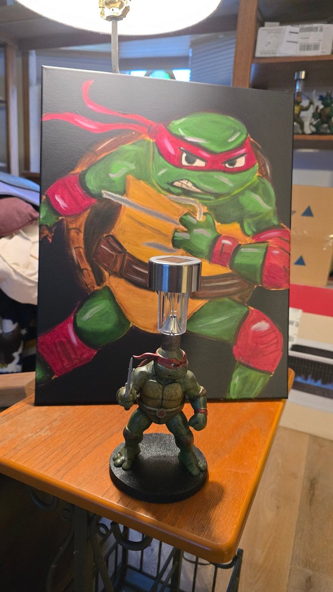 TVOSM_'s tweet image. Happy to be one of stantas toy makers this year :) #tmnt #oilpainting #solarlight