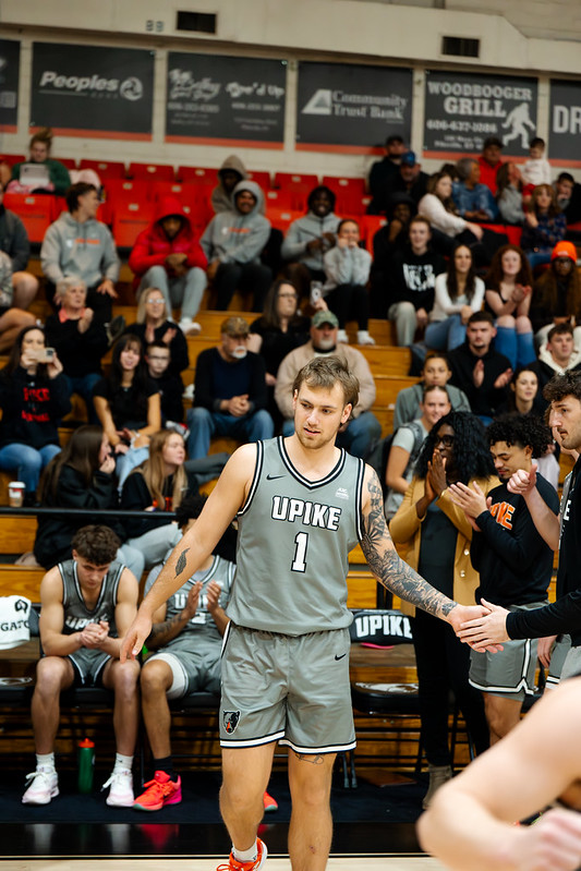 Reigning Appalachian Athletic Conference men's basketball player of the year Bradley Bunch (Union) of the University of Pikeville headlines the latest "Locals in College" Notebook. He recently hung a career-high 36 points on Tennessee Wesleyan.

heraldcourier.com/sports/college…