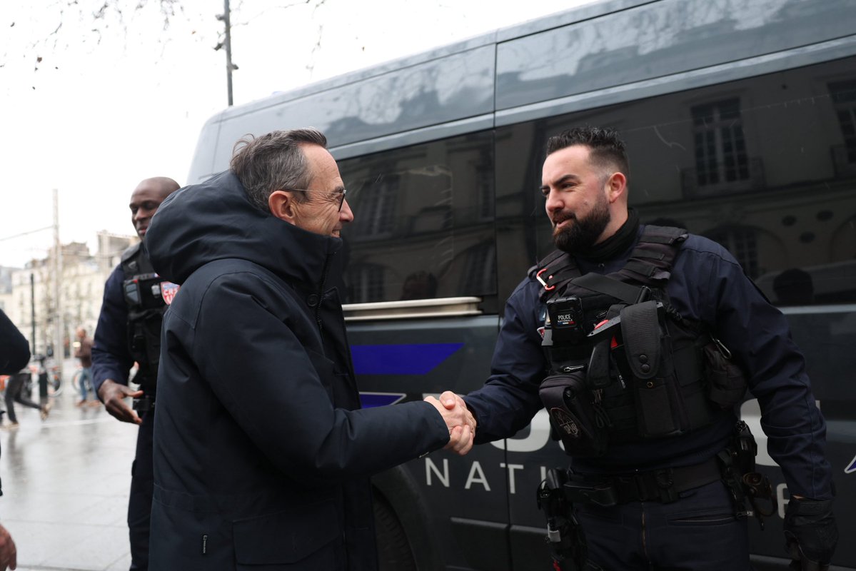 À Nantes, avec <a href="/Foulques44/">Foulques Chombart de Lauwe</a>, à l’écoute des commerçants et des habitants, nous constatons ce que la gauche refuse d’admettre : l’insécurité mine le quotidien des nantais. L’échec de la gauche municipale est patent : partout l’insécurité progresse et l’autorité recule. Nantes a