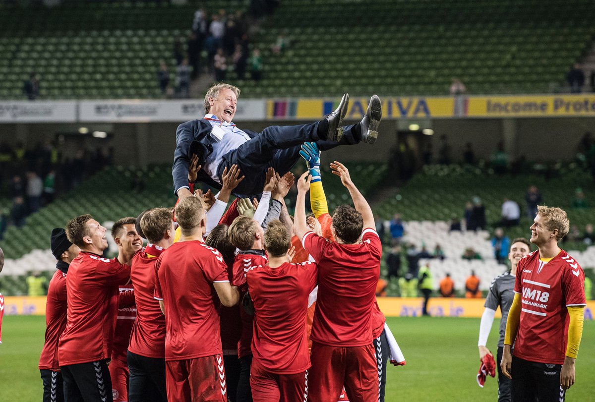 dbulandshold's tweet image. Tak for alt, Åge ❤️

Tak for din dedikation, for din varme og for alt det, du har givet til dansk fodbold og Herrelandsholdet.

Hvil i fred 🕊️

Æret være Åge Hareides minde.