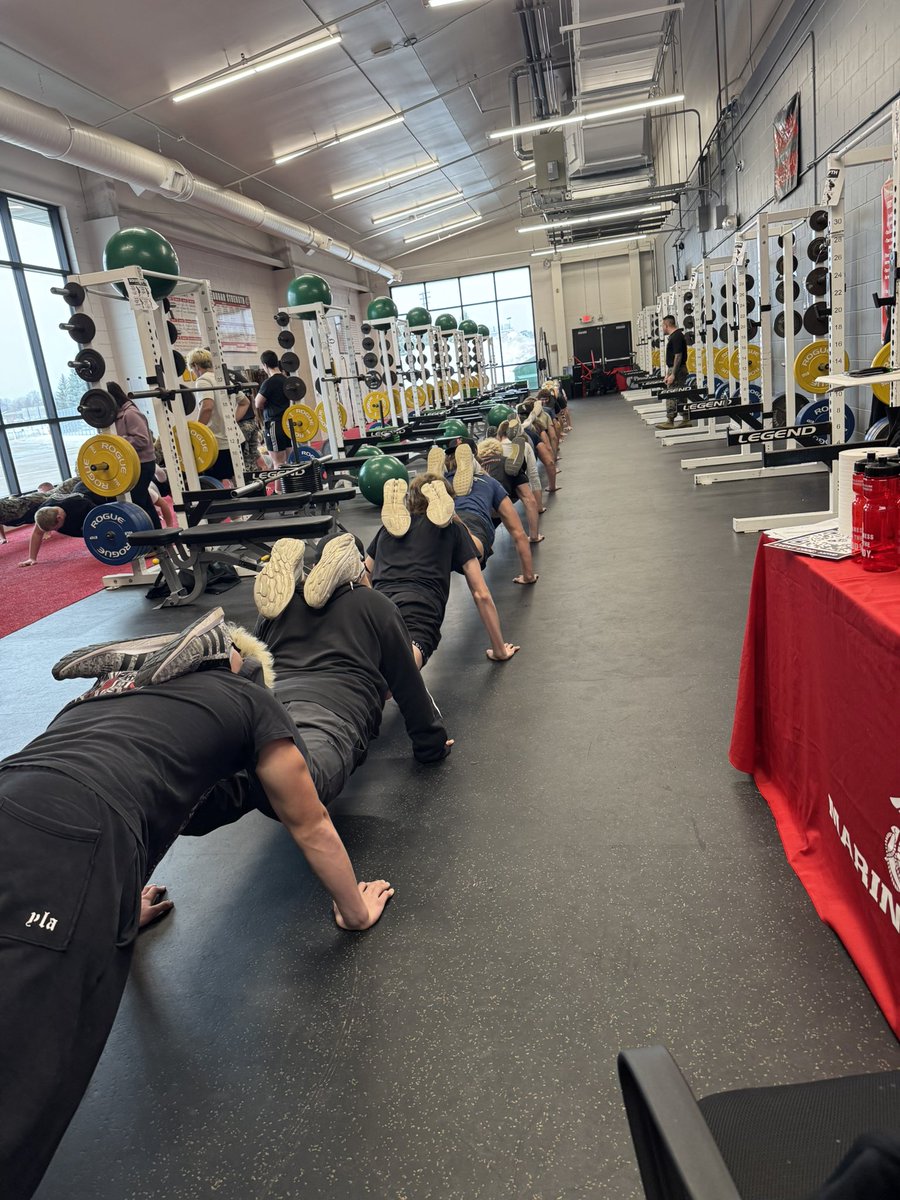 CougStrength's tweet image. We had fun working out with the Marines today in class apart of @GlazierClinics takeover!