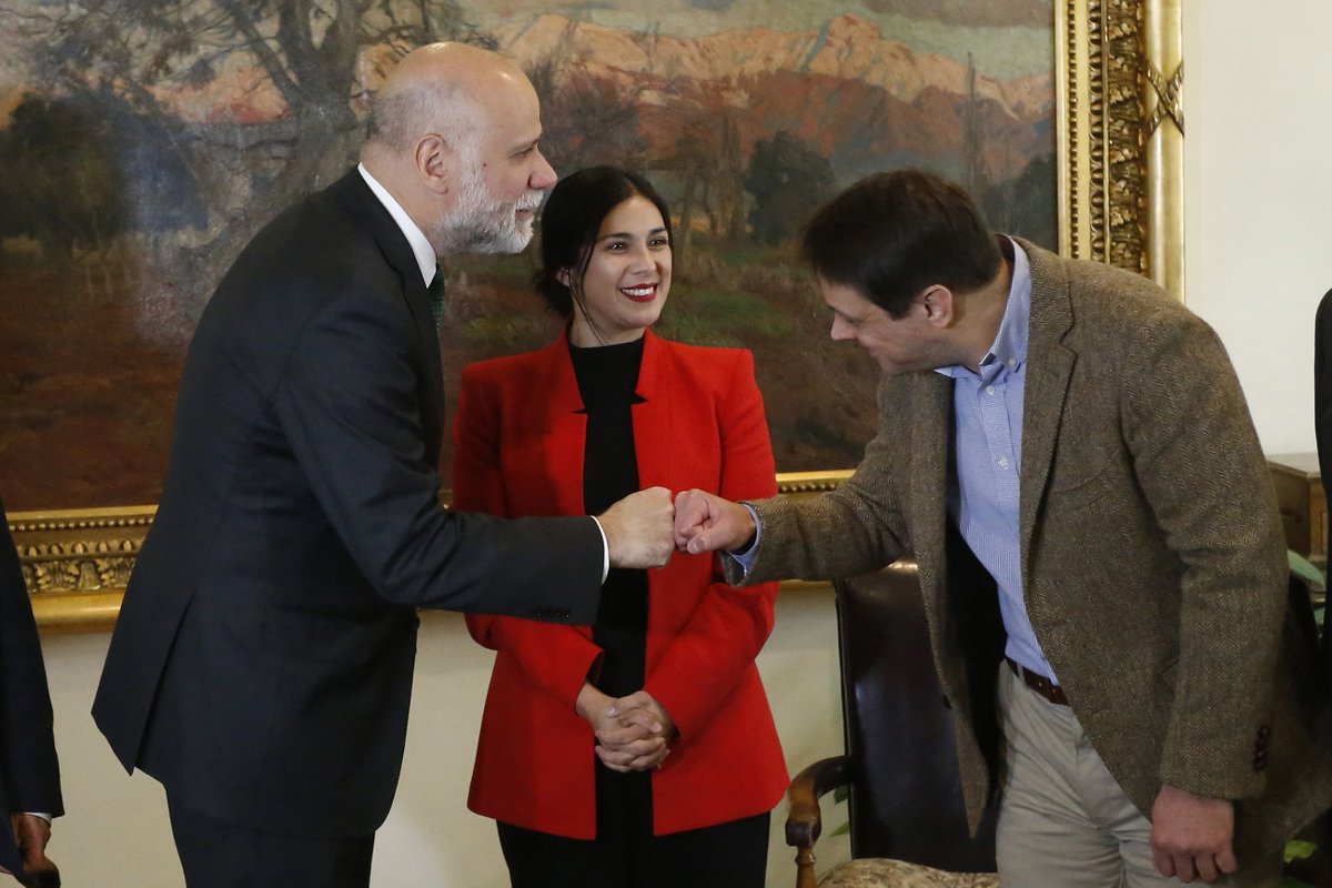 <a href="/lorenafriesm/">Lorena Fries</a> Ya que su memoría es aún más infima que su votación, le dejo un recuerdito.