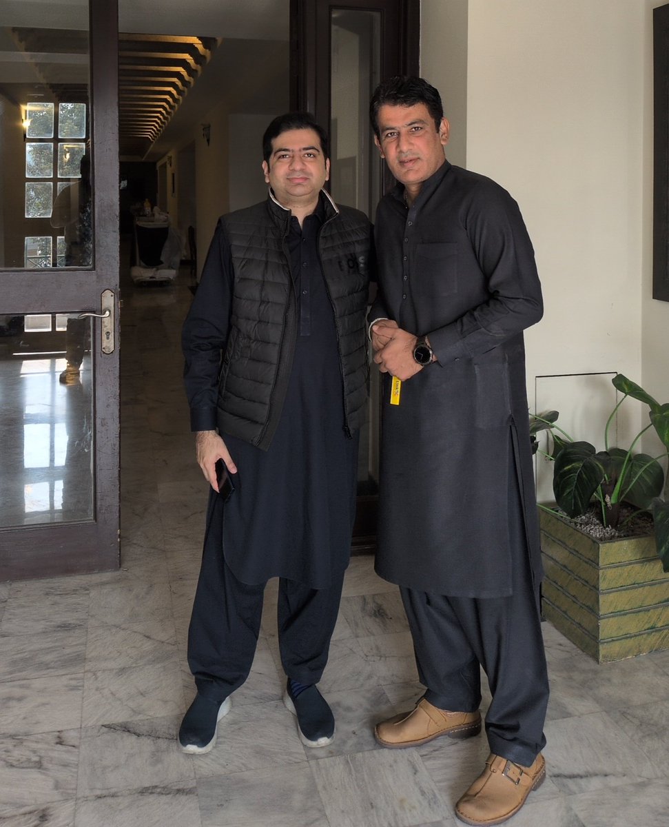 محترم <a href="/ZeshanMalick/">Zeeshan Malik</a> بھائی کو وزیراعلیٰ پنجاب کا ایڈوائزر اور شعیب مرزا  کو سپیشل اسسٹنٹ مقرر کیے جانے پر دلی مبارکباد۔