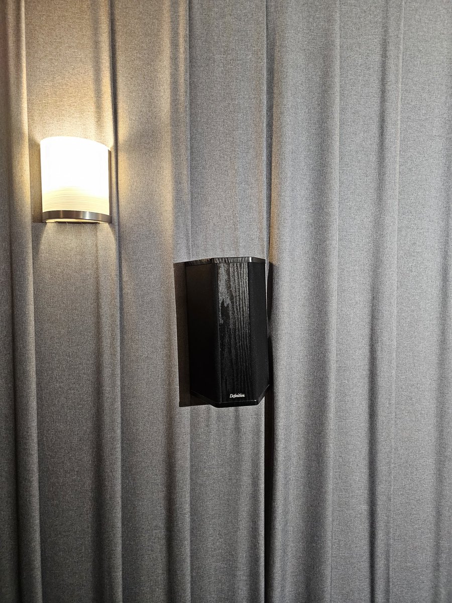 NewEnglandCryp1's tweet photo. Home Theater install this week in Rhode Island. Completed. On to the next one!
#HomeTheater #RhodeIsland #Tech #Hardware #Sony #4K #soundsystems https://t.co/WX1AUrXP1k