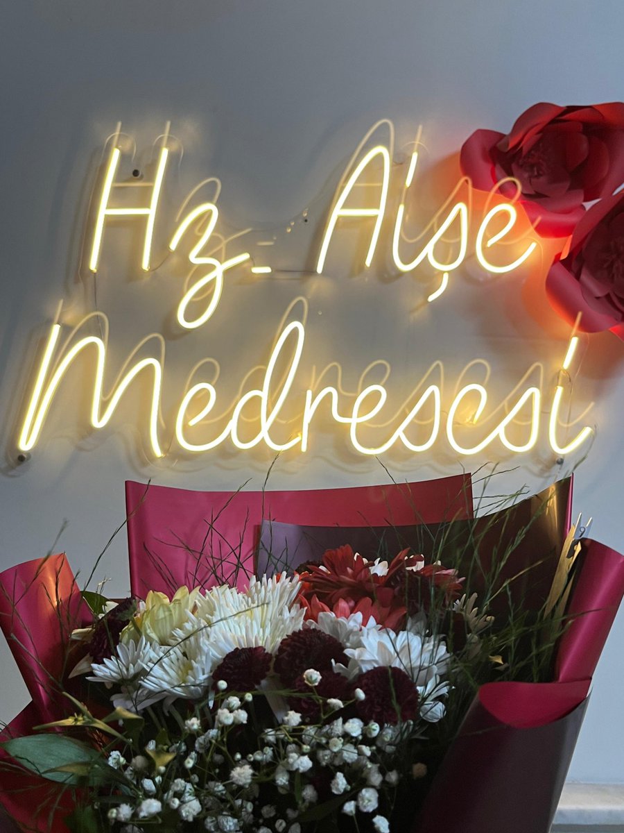 Rabbim talebimizin tesettürünü istikamet üzere daim eylesin🥹🩷