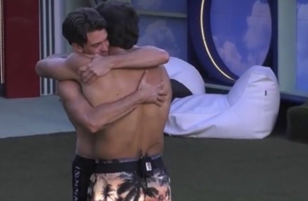 Cristina fan n1 dei #jomer

La vera ship di questa edizione, i due veri protagonisti: Jonas e Omer

#grandefratello #rashmer #jonita