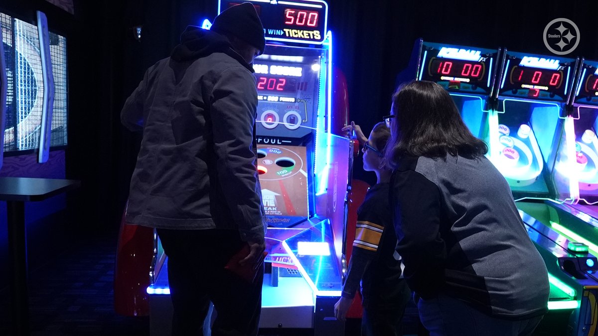 Steelers Community Relations tweet media