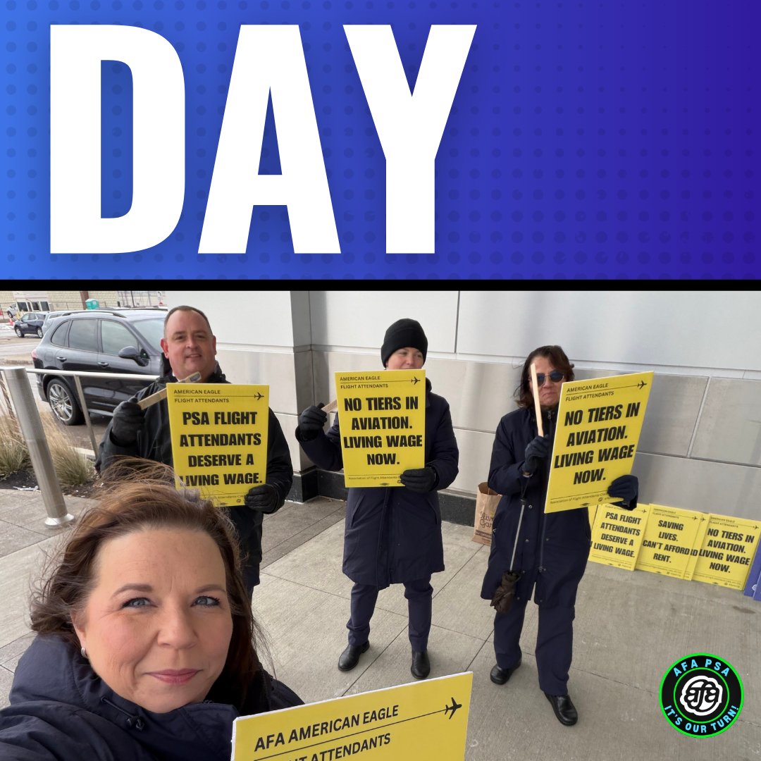 afa_cwa's tweet image. As part of a nationwide Day of Action at the airline’s major bases, today AFA PSA Flight Attendants kicked off the record-setting holiday travel season by making their voices heard. #ContractNow #1u