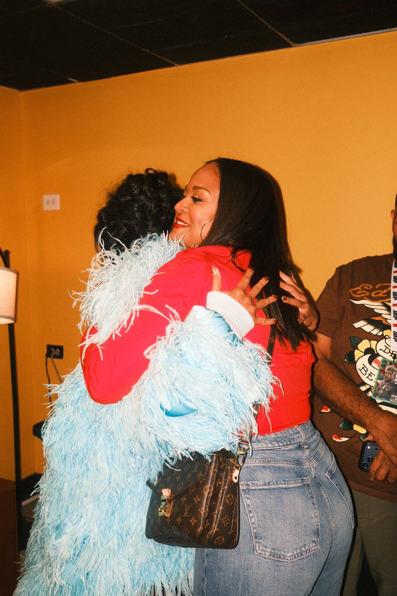 alyciambaum's tweet image. Real recognize real🥊🦋💣