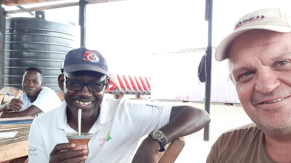 La imagen que me queda de este semana es la del infame de Nicolás de Bronzovich, presidente del INTA, diciendo que eran todas mentiras las que publicamos sobre sus intenciones de ajuste. 
Esta semana se confirmó todo lo que publicamos, que son las verdaderas intenciones del