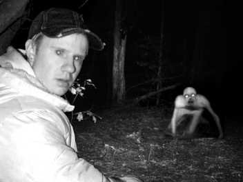 KaptainKrunch97's tweet image. woods day raids: camping trip with the boys, shturman farming, shooter born in heaven

woods night raids: