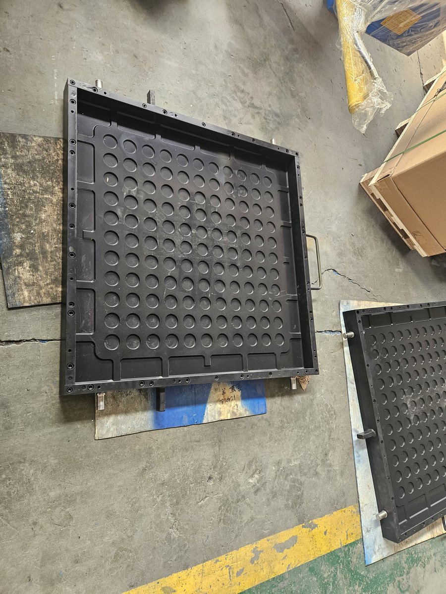 Rubber tiles press machine