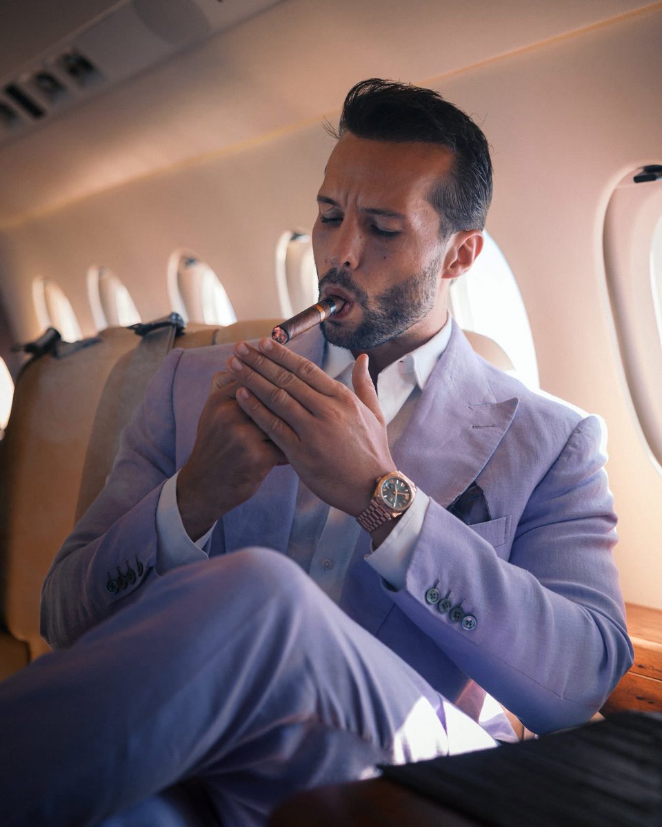 t_double12's tweet image. For every reason it’s not possible, there are hundreds of people who have faced the same circumstances and succeeded