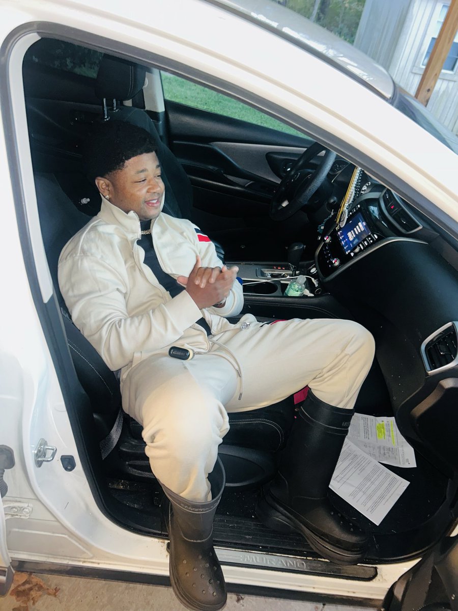 qbrutton4's tweet image. HOLY GHOST 🥶