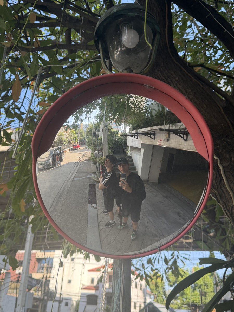 B_Suphadach's tweet image. 🏃🏻‍♂️☀️🥵 @jaestsx  #กีต้าร์ของบอสตั้น  #bosstonsuphadach