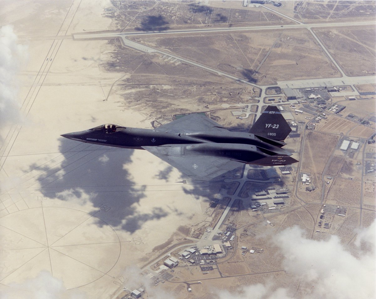 Fighterman_FFRC's tweet image. YF-23 photo dump bonanza continues! 

Via NMUSAF FB