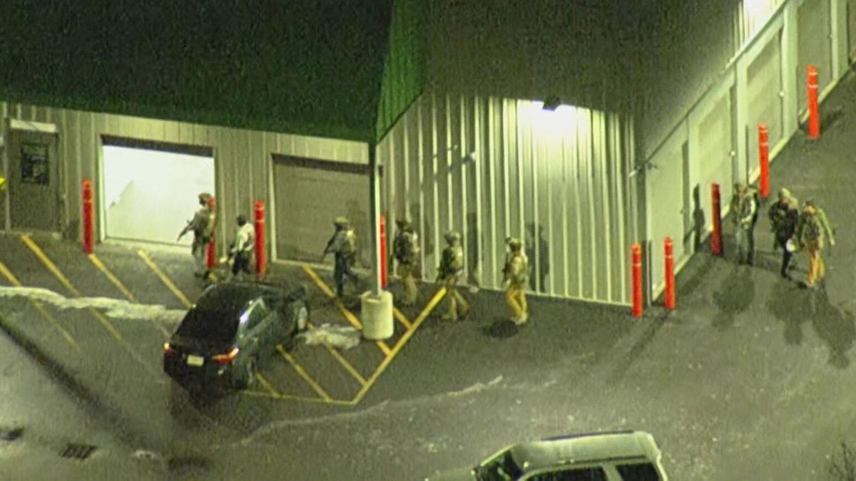 The suspect in the Brown University mass shooting has been found dead in a storage unit in Salem, New Hampshire
cbsnews.com/boston/live-up…