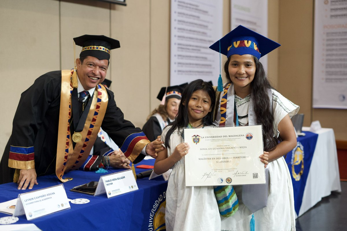 Unimagdalena's tweet photo. 🎓Con profundo orgullo, entregamos a la sociedad 211 nuevos especialistas, magísteres y doctores que confiaron en nuestra Alma Mater. Cada uno de ustedes lleva consigo esfuerzo, constancia y el compromiso de transformar el territorio a través del conocimiento.🌱👏

#GradosUM https://t.co/2iEhuDgQvv