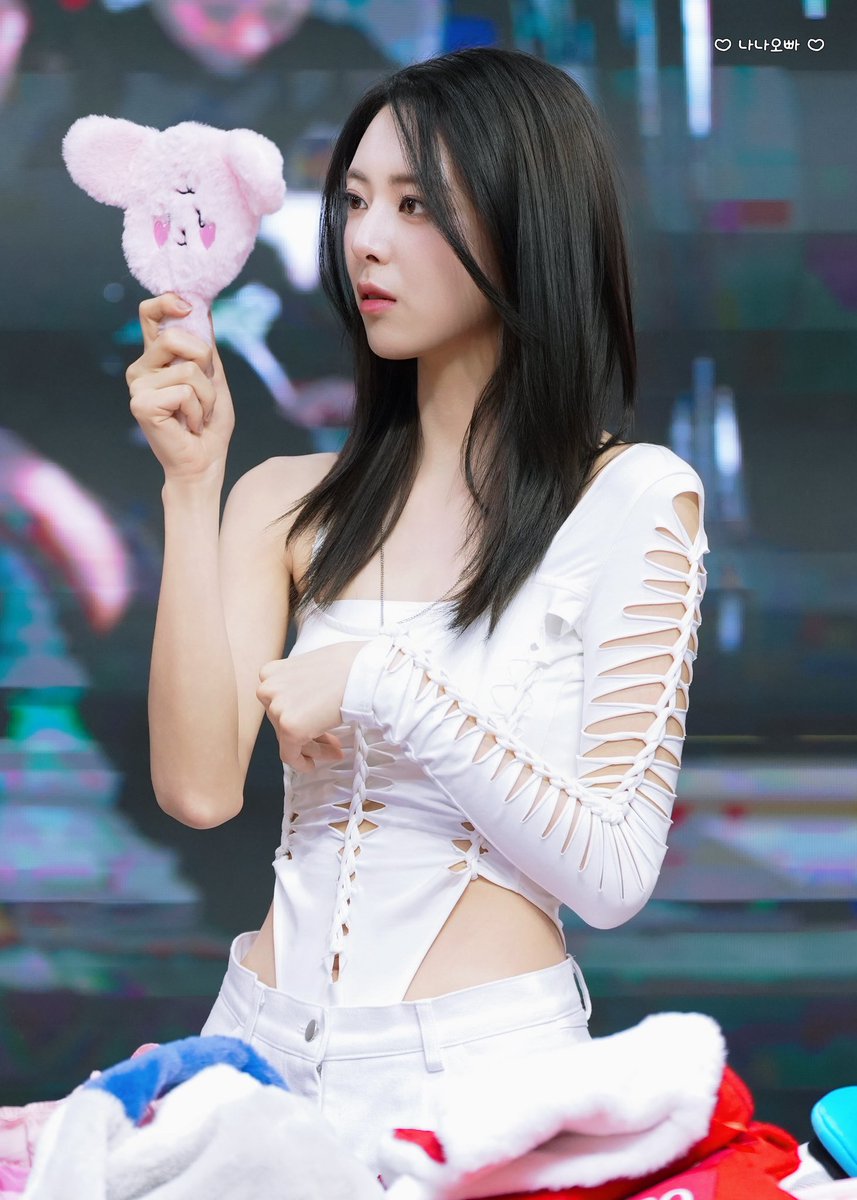 wow_yuna_1209's tweet image. 251123 유나❤️

#ITZY #있지 #YUNA #유나