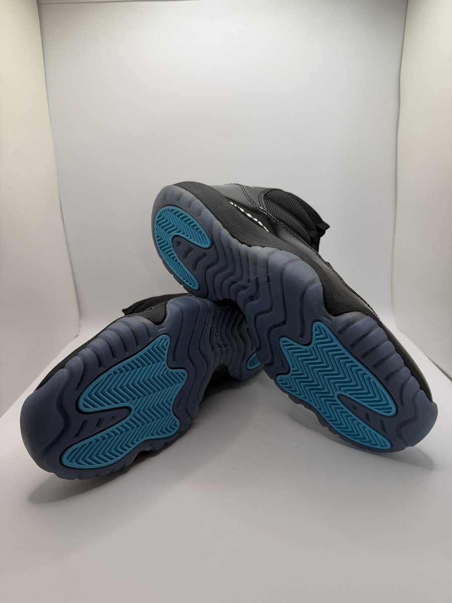 MartinezJemuel's tweet photo. Jordan 11 Retro “Gamma Blue” (GS)

Size: 7Y / 8.5 Women

Condition:  Brand new with box / DS 

Price $320.00

Shipping Available 📦

100% Authentic ✅ https://t.co/NCyAJaoBme