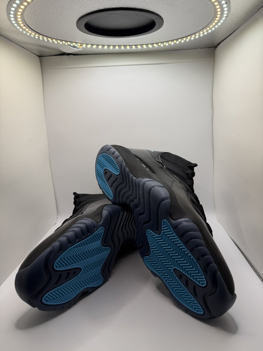 MartinezJemuel's tweet photo. Jordan 11 Retro “Gamma Blue” 

Size: 11 Men / 12.5 Women 

Condition:  Brand new with box / DS 

Price $360.00

Shipping Available 📦

100% Authentic ✅ https://t.co/tvB2CMYKRm