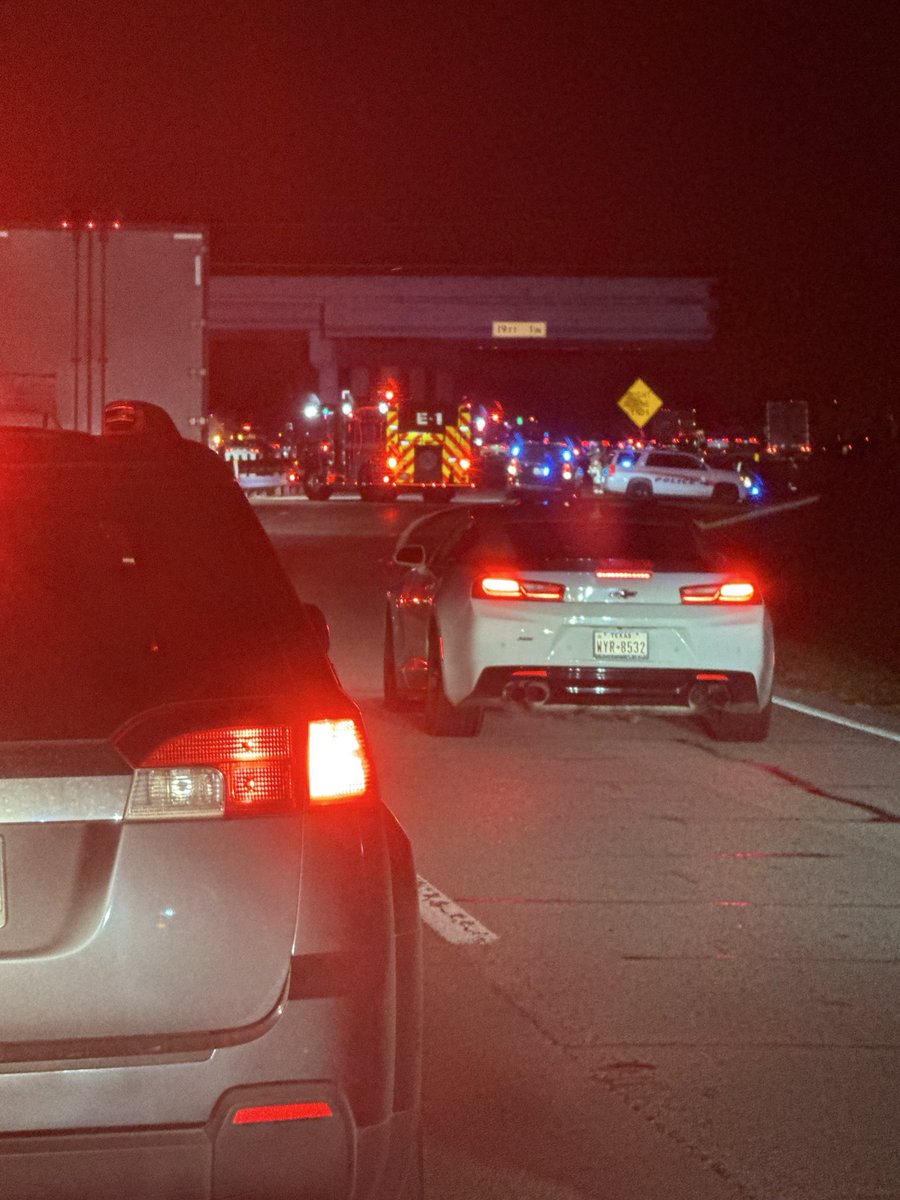 erictiller's tweet image. Something is going on by pin oak in #KatyTx anyone know?