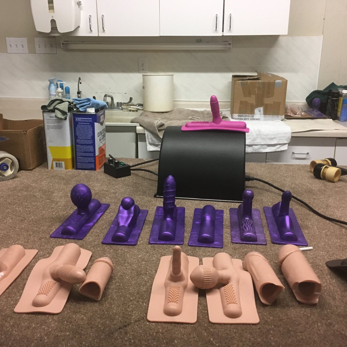 ccook2205's tweet photo. @stefyjo2100 Need to get you a sybian instead.. 🥴😁 https://t.co/hewtq8nSDb