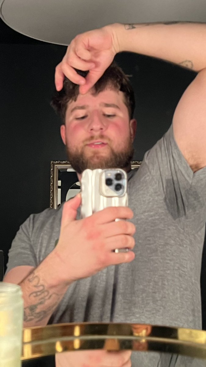 cyborg_ballet's tweet image. Why must my job provide me with the most humiliating gray shirt