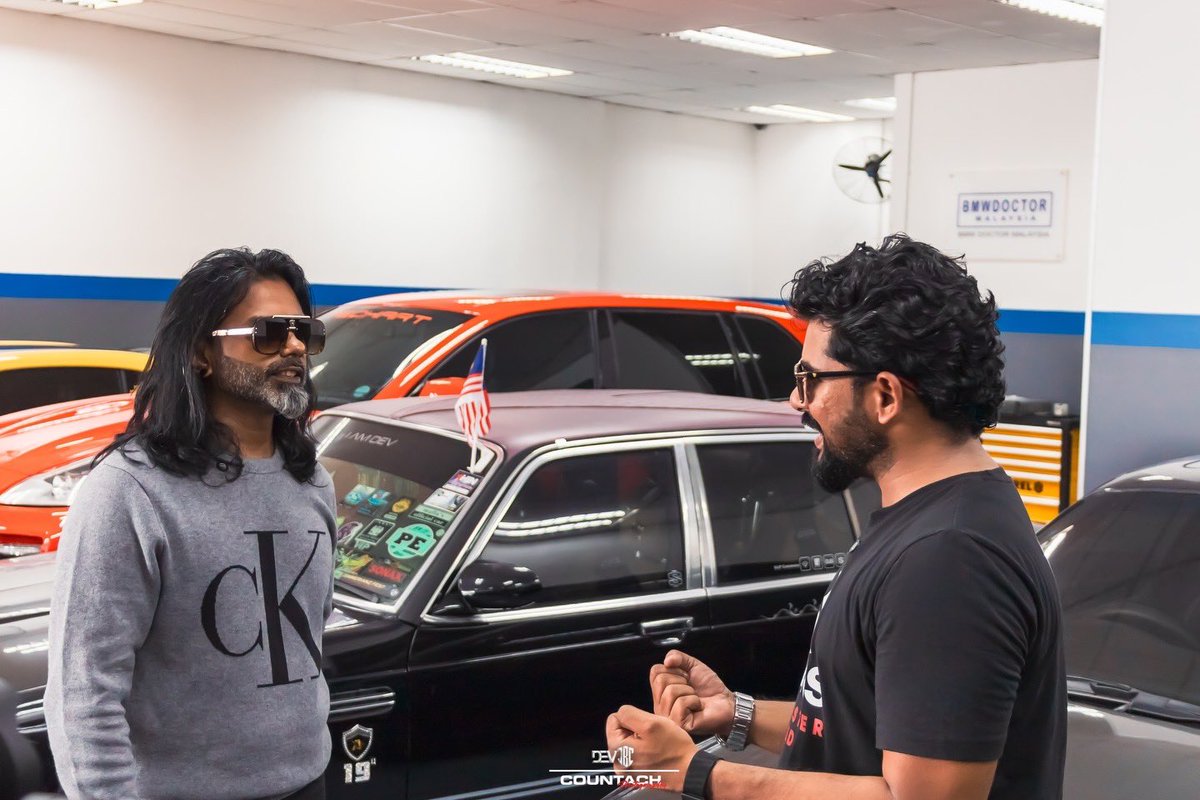 Dev_Jbc's tweet photo. Connecting Through Cars Globally Since Day One. Been Here And Doing This For 25 Years #CarLife. Tq TamilCarDudes From Dubai For Dropping By My Humble Garage, Had A Great Opportunity Reviewing Some Of My Personal Collections And My Clients Builds Which Specifically Crafted For https://t.co/xDnRRI3XiA