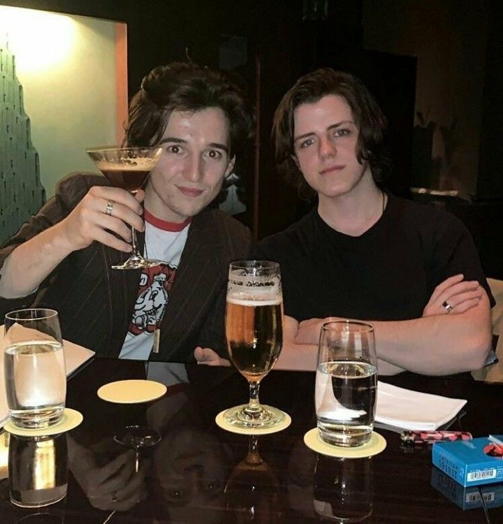jenkinsonsfilm's tweet photo. #girlsnight #champagne #badgyals #winenight #beer #charcuterieboard https://t.co/SoPOnm5Knj