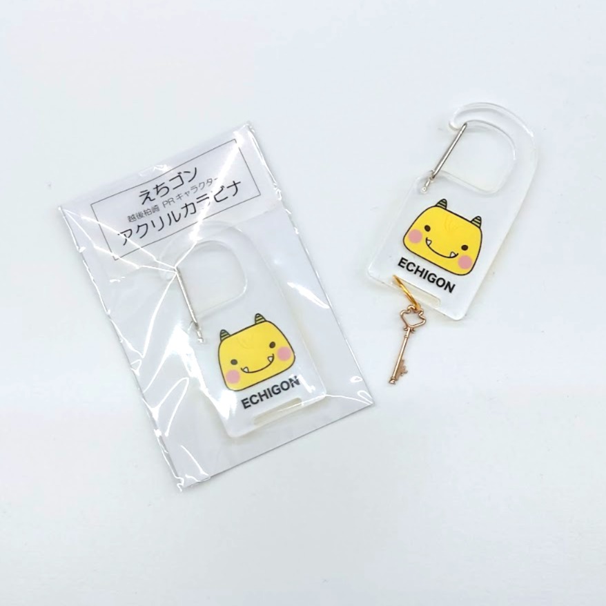 cbaby0109's tweet photo. 12/21(日)　お店も、オンラインショップも新発売！
スニーカー貯金箱はケース入り。
どちらもお買上の皆様へプレゼントあり！
お店ではセールもあり、えちゴンと撮影・ステッカー・缶バッチのゲットも！お待ちしております☆
＃えちゴン　＃柏崎　＃cherishbaby #えちゴングッズ https://t.co/SowicpcVqD