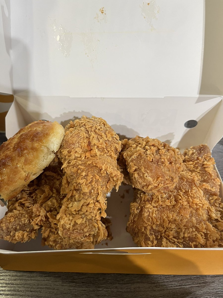 Lebryant Joestar tweet media