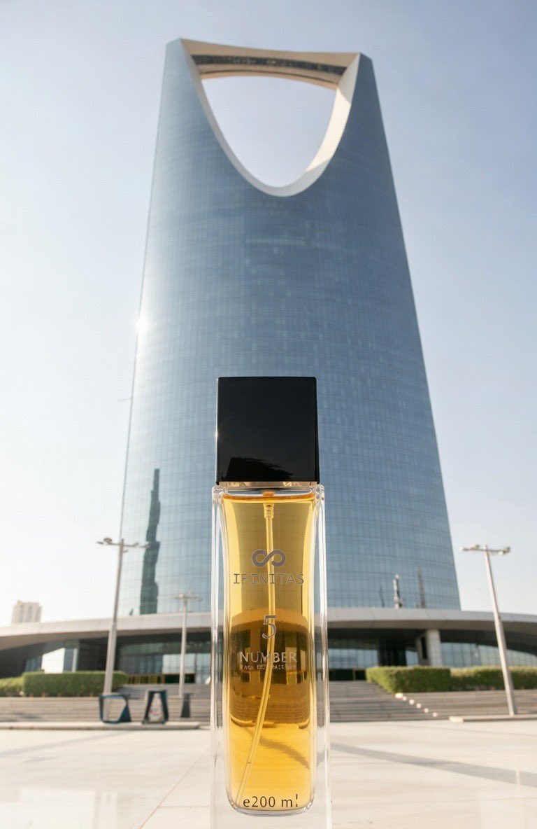 اعشق هالعطر فخامه وثبات والفوحان شي خيالي اللي يبي يطلب ومحتار بين العطورات لا اوصيك على نمبر فايف 😮‍💨❣️❣️❣️