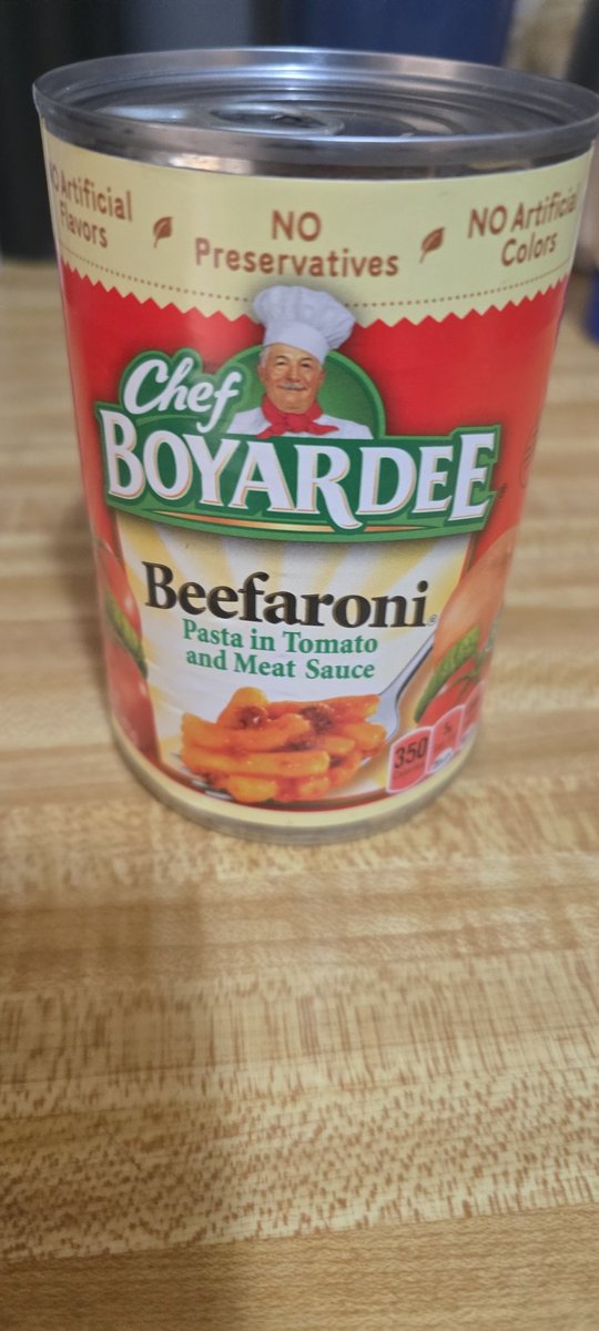 Treat her right or you coming home to One of these 🤣