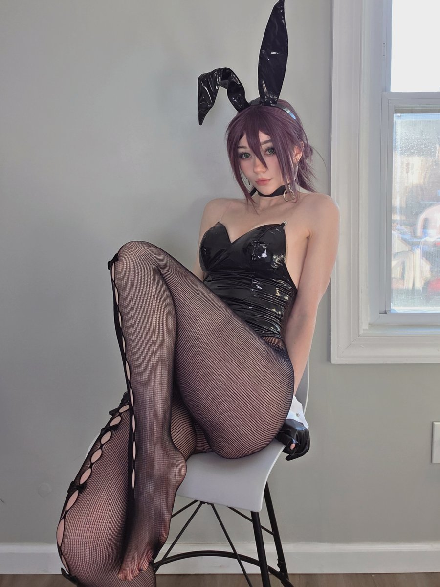nghumping's tweet photo. holy fuck bunny sex bunny sex bunny sex bunny sex if you squint it's like you can see her pussy omfg😵😵‍💫 https://t.co/eanT5SFBtH