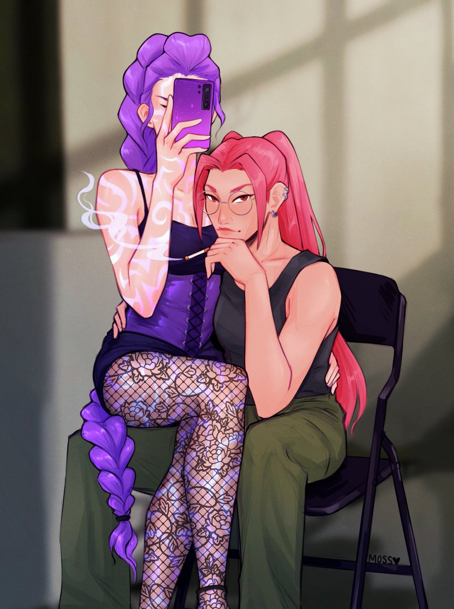 Does she look smug, I was going for smug... (alt version in the replies 💅)