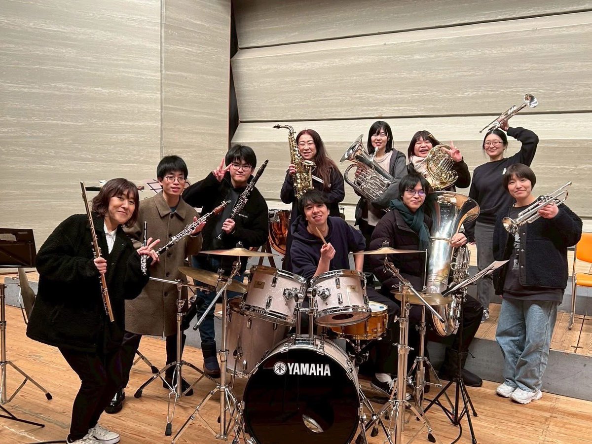 【無事終演】
第27回ファミリーコンサートにご来場くださいました皆様、誠にありがとうございました！
お客様と一緒になって、様々な形で音楽を楽しめたこと本当に嬉しく思います♪

寒吹はこれからも皆さんと音楽の良さを共有するために、精進していきます！
応援のほど、よろしくお願いします。