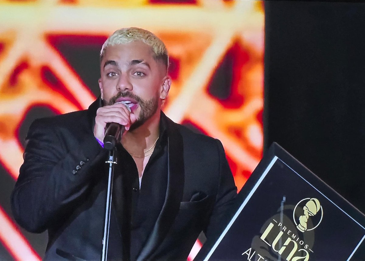 seresbasicos's tweet image. No sé confundan, hoy es Jueves de escuchar este TEMAZO, no se equivoquen, Hoy no se llama a los ex, Hoy se bloquean los ex.

NI EN 7 VIDAS
#AltafullaXMilo